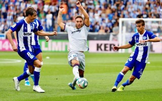 爱体育-巴伦西亚主场大获全胜，展现统治力