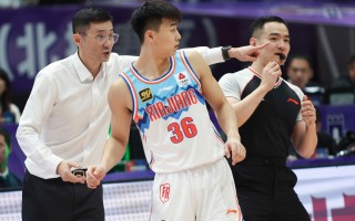 爱体育官网-通辽锋风客场比赛取得三分，球队势如破竹