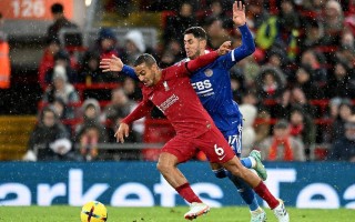 爱体育官方网站-利物浦客场战胜埃弗顿，继续保持领先