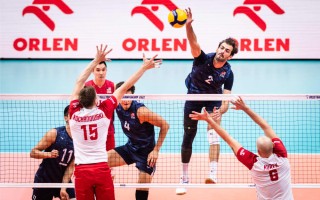 爱体育官方网站-波兰胜出小组，成功挺进淘汰赛