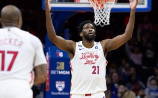 爱体育官方网站-76人力克步行者，恩比德独得30+送对手连败