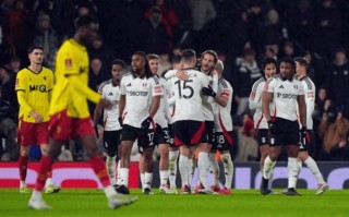 爱体育-曼联客场战平富勒姆，争议不断