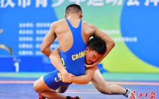 爱体育官网-比利时男子摔跤选手实力超群