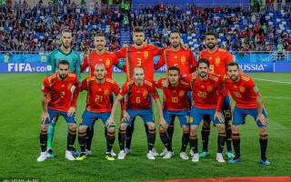 爱体育官方网站-挑战豪门，小球队战术精湛取得胜利