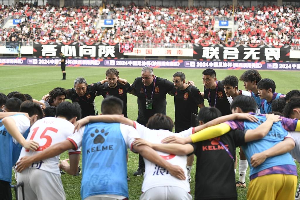 爱体育-福建男篮马不停蹄,客场击败广州队保持不败-第2张图片-爱体育官方网站 爱体育-福建男篮马不停蹄,客场击败广州队保持不败-第2张图片-爱体育官方网站