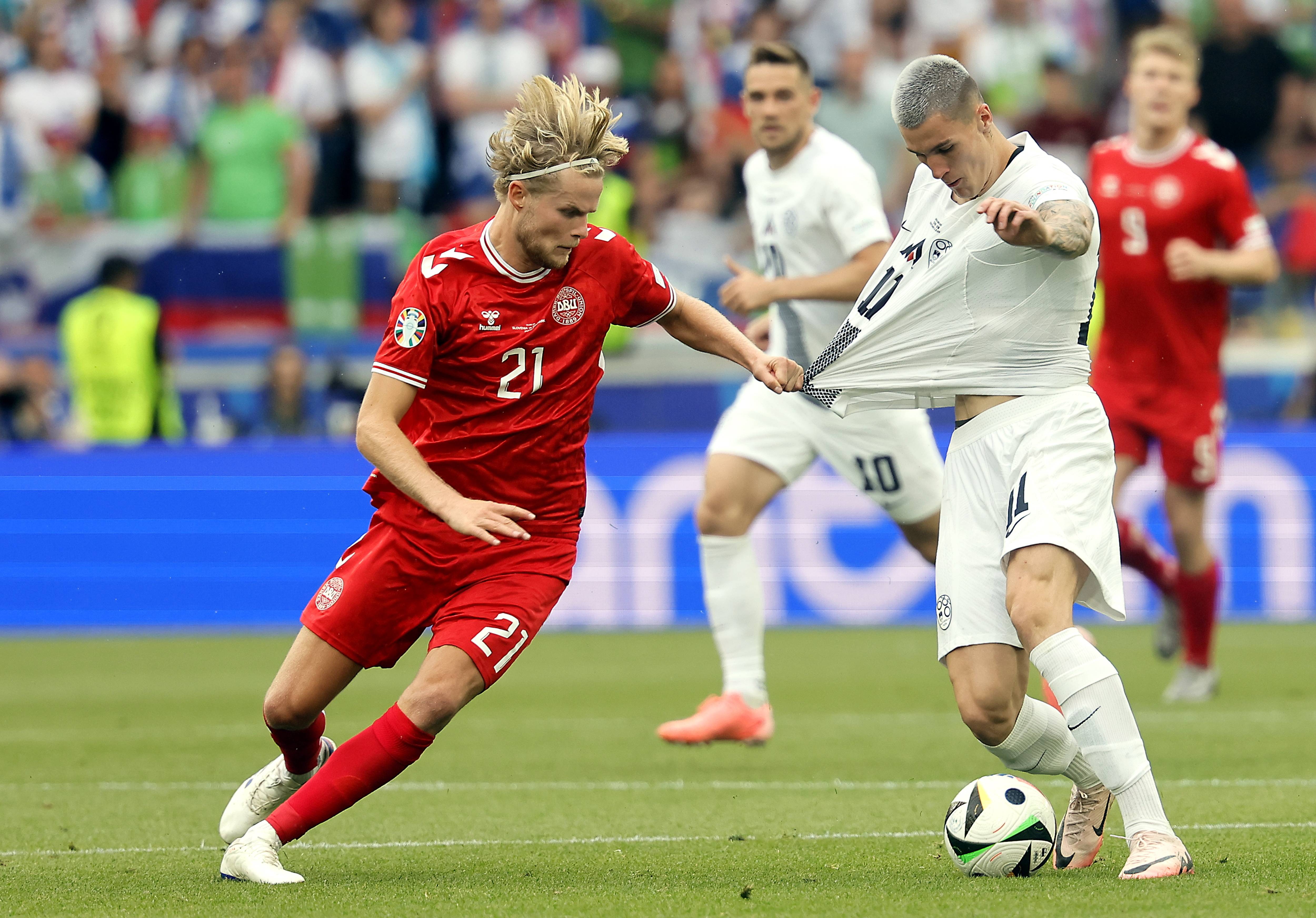 爱体育官方网站-匈牙利队在对阵奥地利队比赛中惨败-第1张图片-爱体育官方网站 爱体育官方网站-匈牙利队在对阵奥地利队比赛中惨败-第1张图片-爱体育官方网站