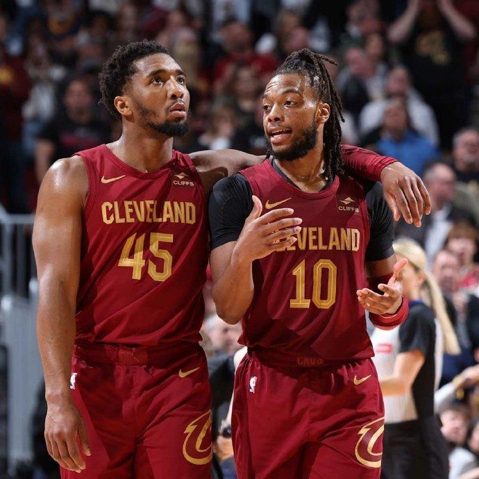 爱体育官方网站-双枪组合在比赛中相互配合默契,带领球队稳定局势-第2张图片-爱体育官方网站 爱体育官方网站-双枪组合在比赛中相互配合默契,带领球队稳定局势-第2张图片-爱体育官方网站