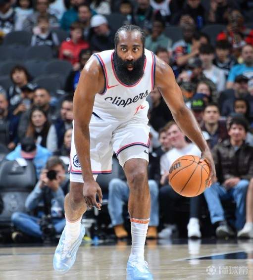 爱体育官网-火箭主场战胜魔术,哈登全场33分7助攻-第2张图片-爱体育官方网站 爱体育官网-火箭主场战胜魔术,哈登全场33分7助攻-第2张图片-爱体育官方网站