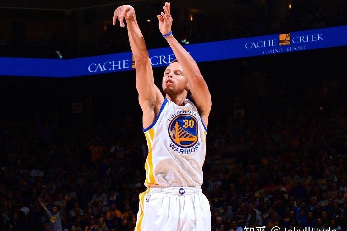 爱体育官方网站-欧洲国家队备战冲刺,教练组紧急调整战术-第1张图片-爱体育官方网站 爱体育官方网站-欧洲国家队备战冲刺,教练组紧急调整战术-第1张图片-爱体育官方网站