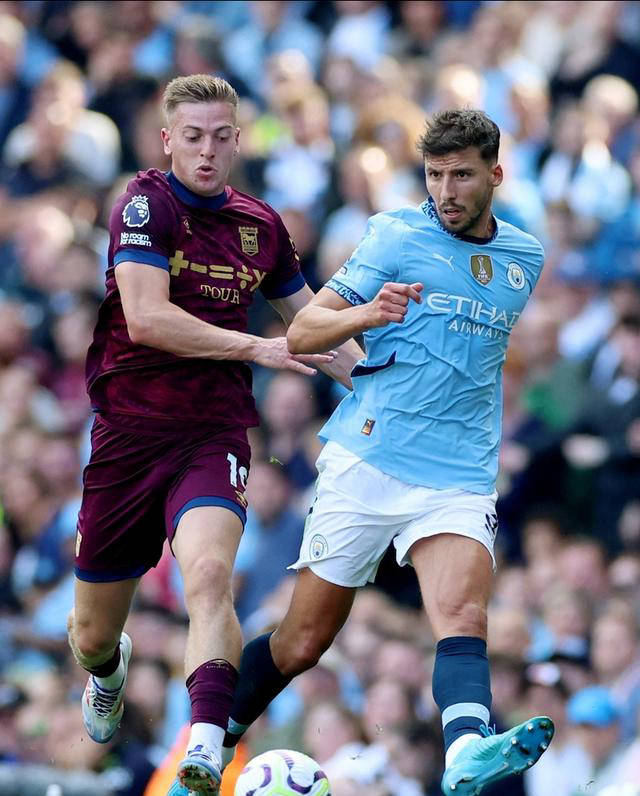 爱体育官方网站-激战拉开序幕,英超豪门再度争锋!-第1张图片-爱体育官方网站 爱体育官方网站-激战拉开序幕,英超豪门再度争锋!-第1张图片-爱体育官方网站