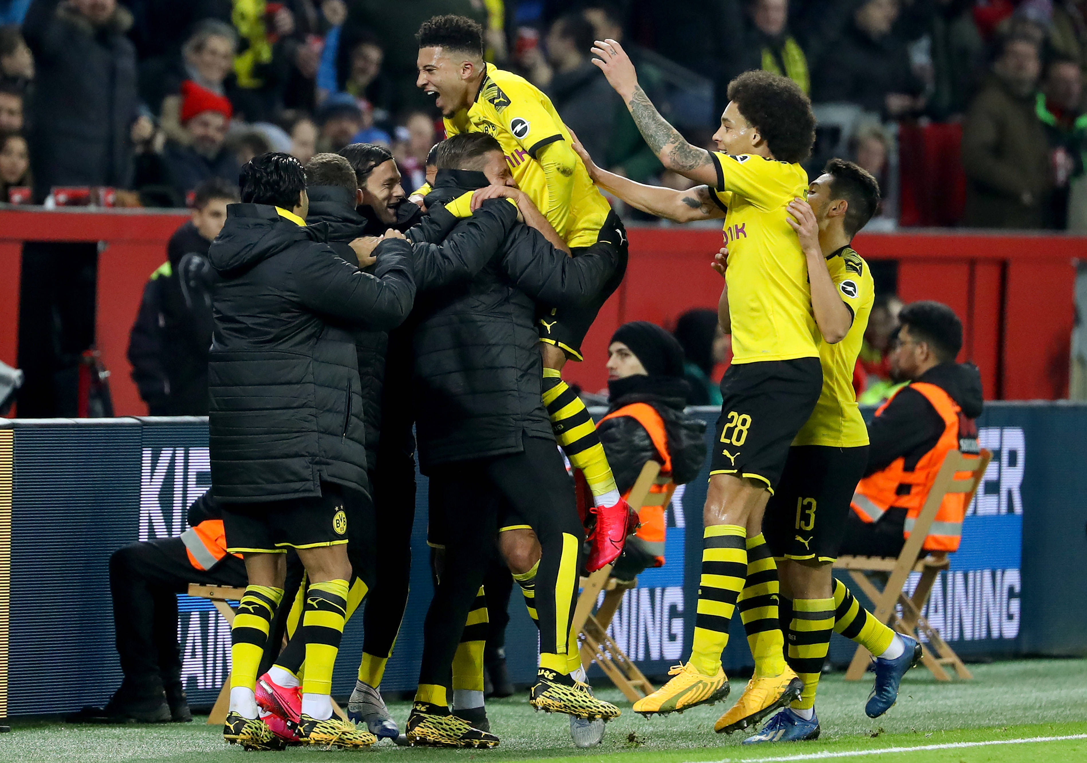 爱体育-欧洲联赛中悬念重重引发球迷猜想-第1张图片-爱体育官方网站 爱体育-欧洲联赛中悬念重重引发球迷猜想-第1张图片-爱体育官方网站