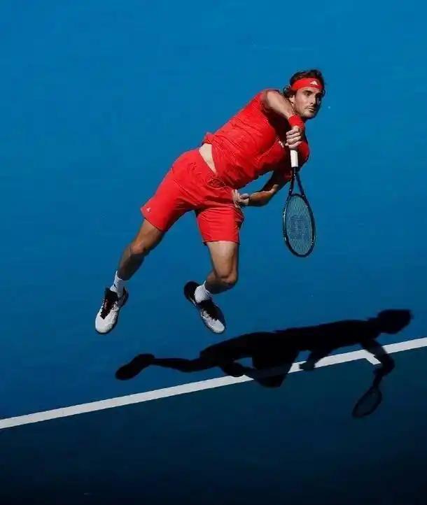 爱体育官方网站-身手敏捷!一位球员在赛场上展现出超凡技艺-第1张图片-爱体育官方网站 爱体育官方网站-身手敏捷!一位球员在赛场上展现出超凡技艺-第1张图片-爱体育官方网站