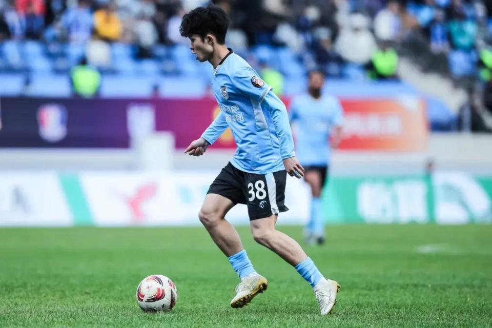 爱体育官方网站-阿拉维斯客场告负,暂时停滞在对手身前-第2张图片-爱体育官方网站 爱体育官方网站-阿拉维斯客场告负,暂时停滞在对手身前-第2张图片-爱体育官方网站