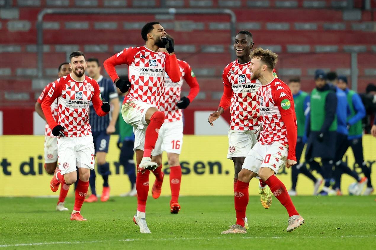 爱体育官方网站-奥格斯堡主场发威,成功摘得胜利-第1张图片-爱体育官方网站 爱体育官方网站-奥格斯堡主场发威,成功摘得胜利-第1张图片-爱体育官方网站