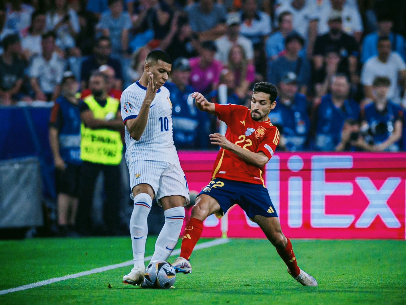 爱体育-法国国家队备战英勇无畏,虚心接受指导追逐胜利-第1张图片-爱体育官方网站 爱体育-法国国家队备战英勇无畏,虚心接受指导追逐胜利-第1张图片-爱体育官方网站