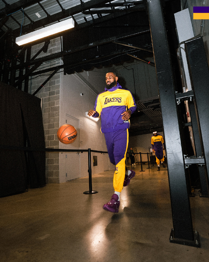 爱体育官方网站-雄鹿后卫盖帽霸气，引领球队走向胜利-第1张图片-爱体育官方网站