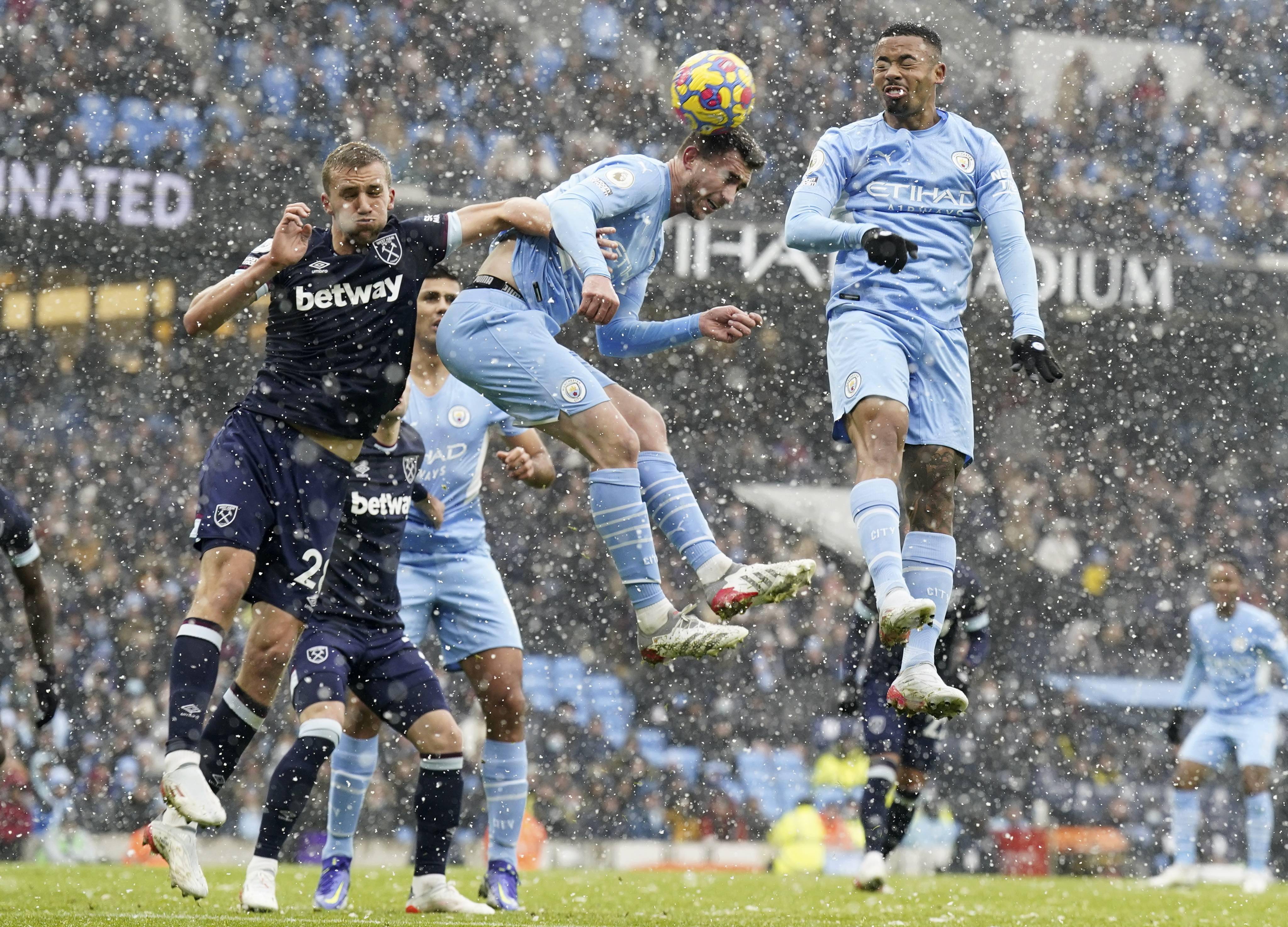 爱体育官方网站-足球比赛展现激烈竞争,各国球队拼尽全力-第2张图片-爱体育官方网站 爱体育官方网站-足球比赛展现激烈竞争,各国球队拼尽全力-第2张图片-爱体育官方网站