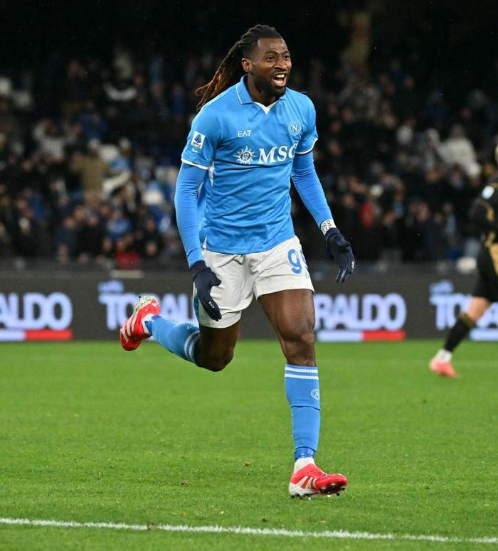 爱体育-纳英戈兰伤退,国米小胜进军前列-第2张图片-爱体育官方网站 爱体育-纳英戈兰伤退,国米小胜进军前列-第2张图片-爱体育官方网站