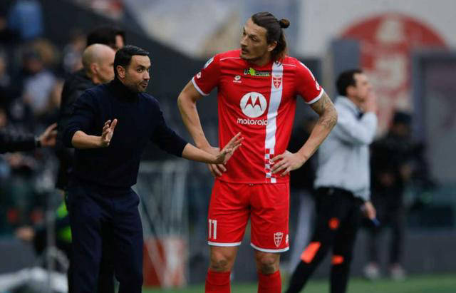 爱体育官方网站-AC米兰前锋抢射得手,帮助球队取胜-第2张图片-爱体育官方网站 爱体育官方网站-AC米兰前锋抢射得手,帮助球队取胜-第2张图片-爱体育官方网站