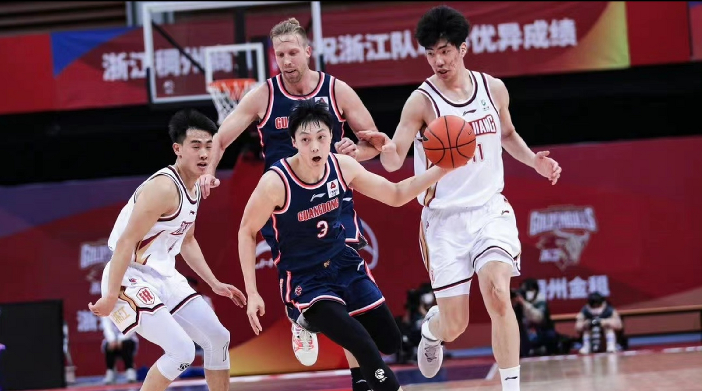 爱体育官网-密切竞争:广东队对阵北京队-第2张图片-爱体育官方网站 爱体育官网-密切竞争:广东队对阵北京队-第2张图片-爱体育官方网站