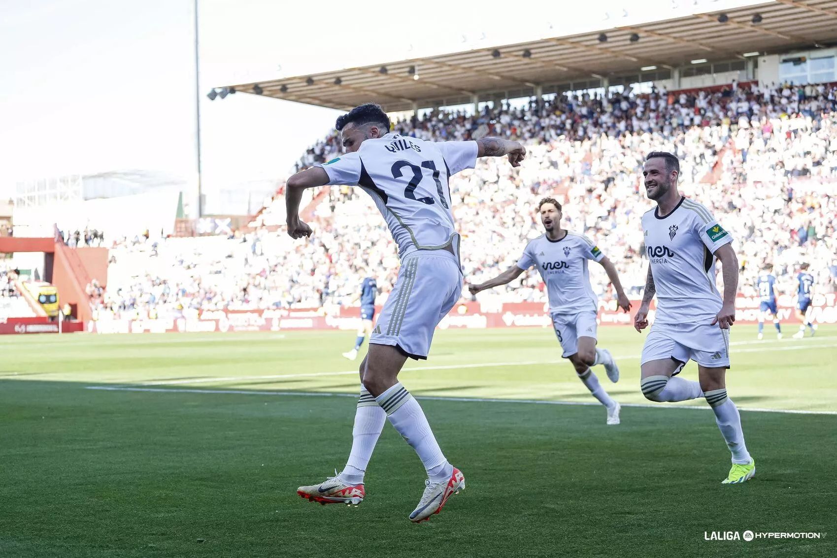 爱体育官网-埃瓦尔主场小胜巴拉多利德,势如破竹-第2张图片-爱体育官方网站 爱体育官网-埃瓦尔主场小胜巴拉多利德,势如破竹-第2张图片-爱体育官方网站