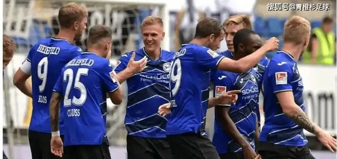 爱体育官方网站-沙尔克04球员因伤下场,影响比赛-第1张图片-爱体育官方网站 爱体育官方网站-沙尔克04球员因伤下场,影响比赛-第1张图片-爱体育官方网站