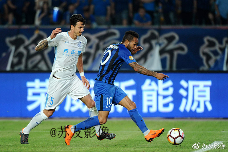 爱体育-苏宁主场大胜大连一方,状态神勇-第2张图片-爱体育官方网站 爱体育-苏宁主场大胜大连一方,状态神勇-第2张图片-爱体育官方网站