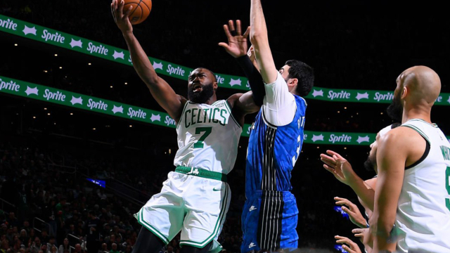 爱体育-凯尔特人击败魔术,Tatum最后一刻神奇表现逆转比赛-第2张图片-爱体育官方网站 爱体育-凯尔特人击败魔术,Tatum最后一刻神奇表现逆转比赛-第2张图片-爱体育官方网站