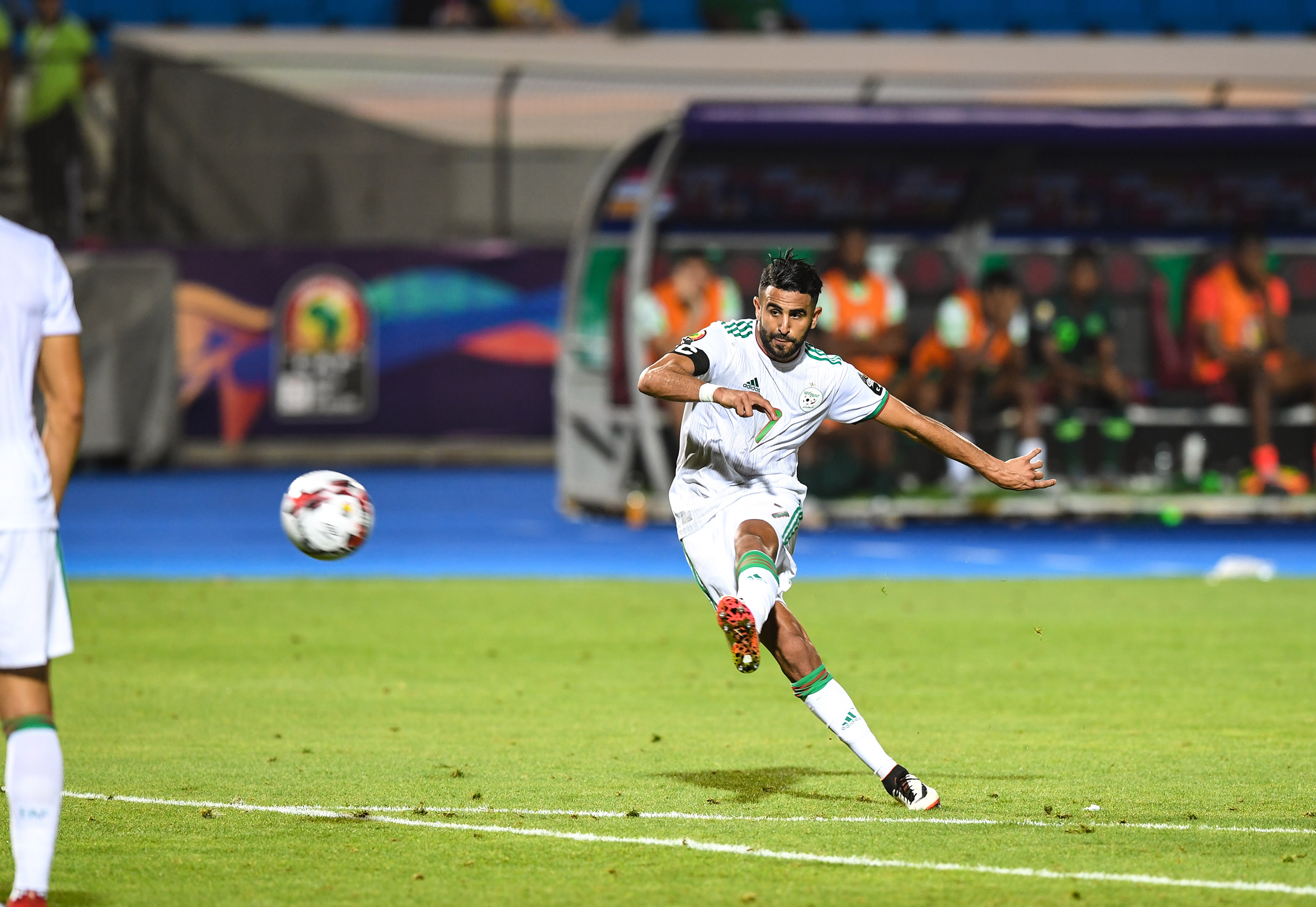 爱体育-阿尔及利亚队员因纪律问题遭到停赛-第2张图片-爱体育官方网站 爱体育-阿尔及利亚队员因纪律问题遭到停赛-第2张图片-爱体育官方网站