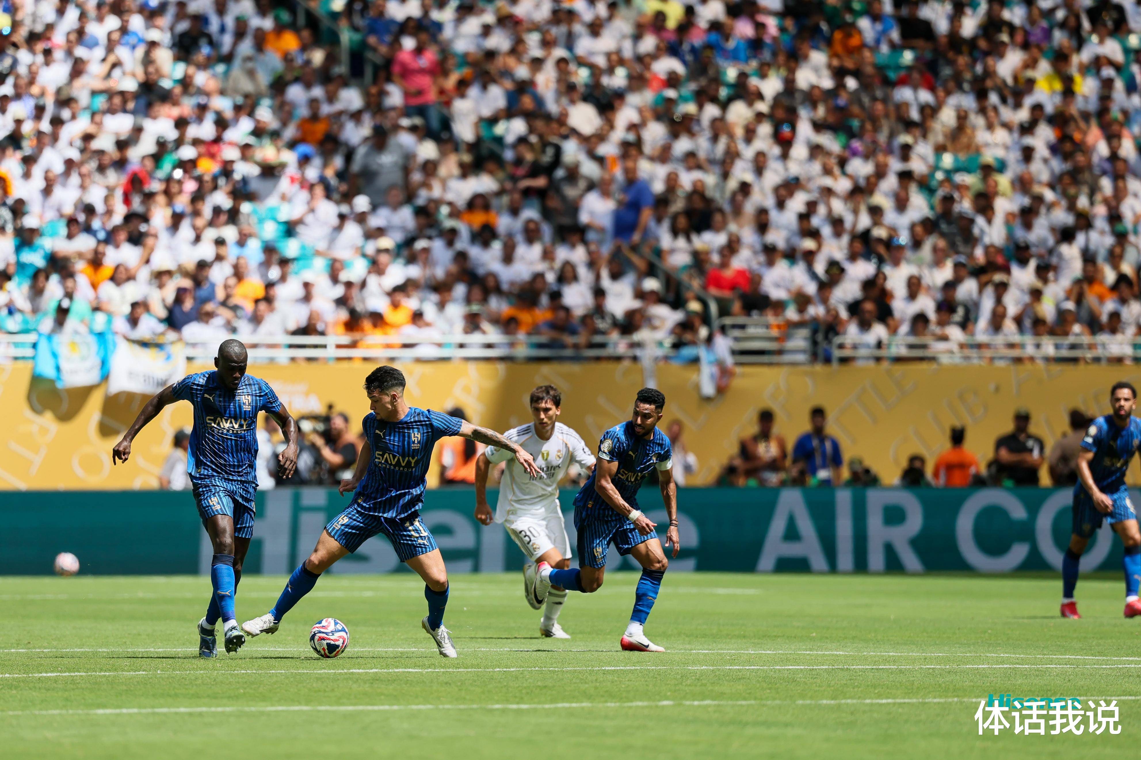 爱体育-亚洲足球比赛中的情感碰撞与角逐-第2张图片-爱体育官方网站 爱体育-亚洲足球比赛中的情感碰撞与角逐-第2张图片-爱体育官方网站