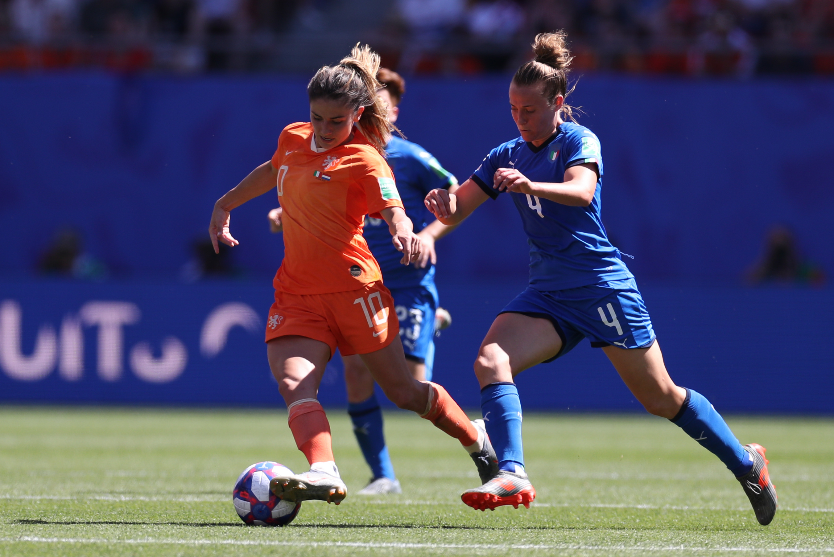 爱体育-瓦朗谢纳经理发飙，球员严阵以待迎战心急-第2张图片-爱体育官方网站